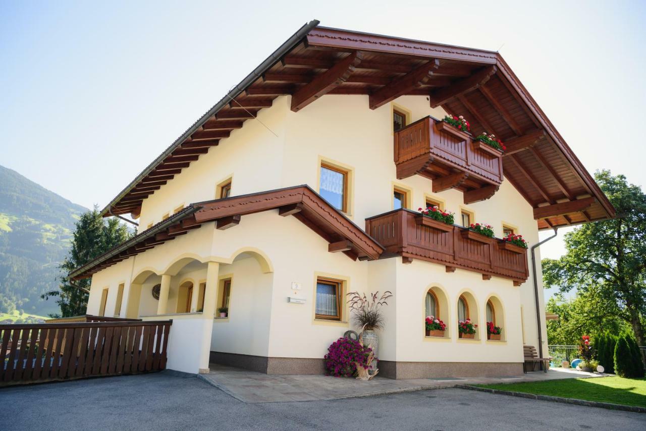 Appartements Spitaler Ried im Zillertal Buitenkant foto